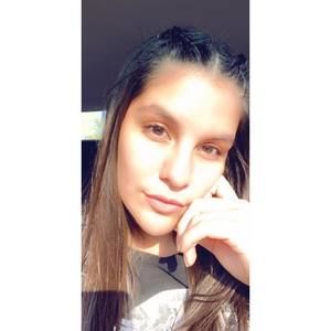 Meet your Posher, Daniela